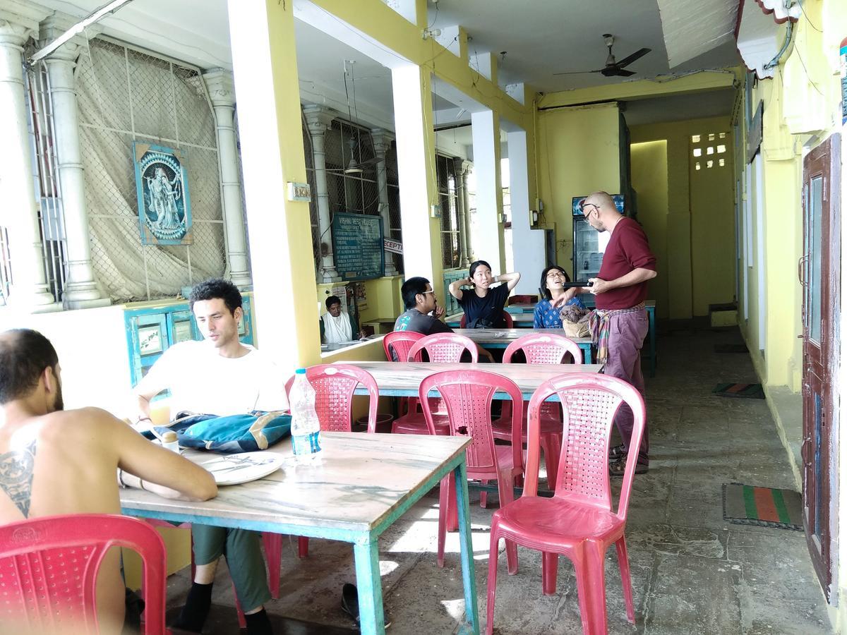 Vishnu Rest House 바라나시 외부 사진