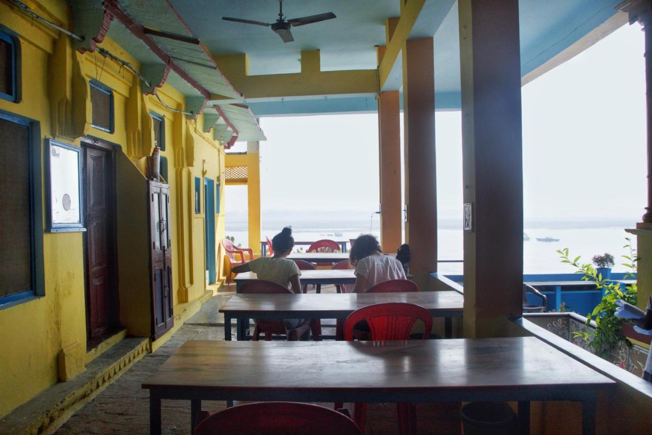 Vishnu Rest House 바라나시 외부 사진