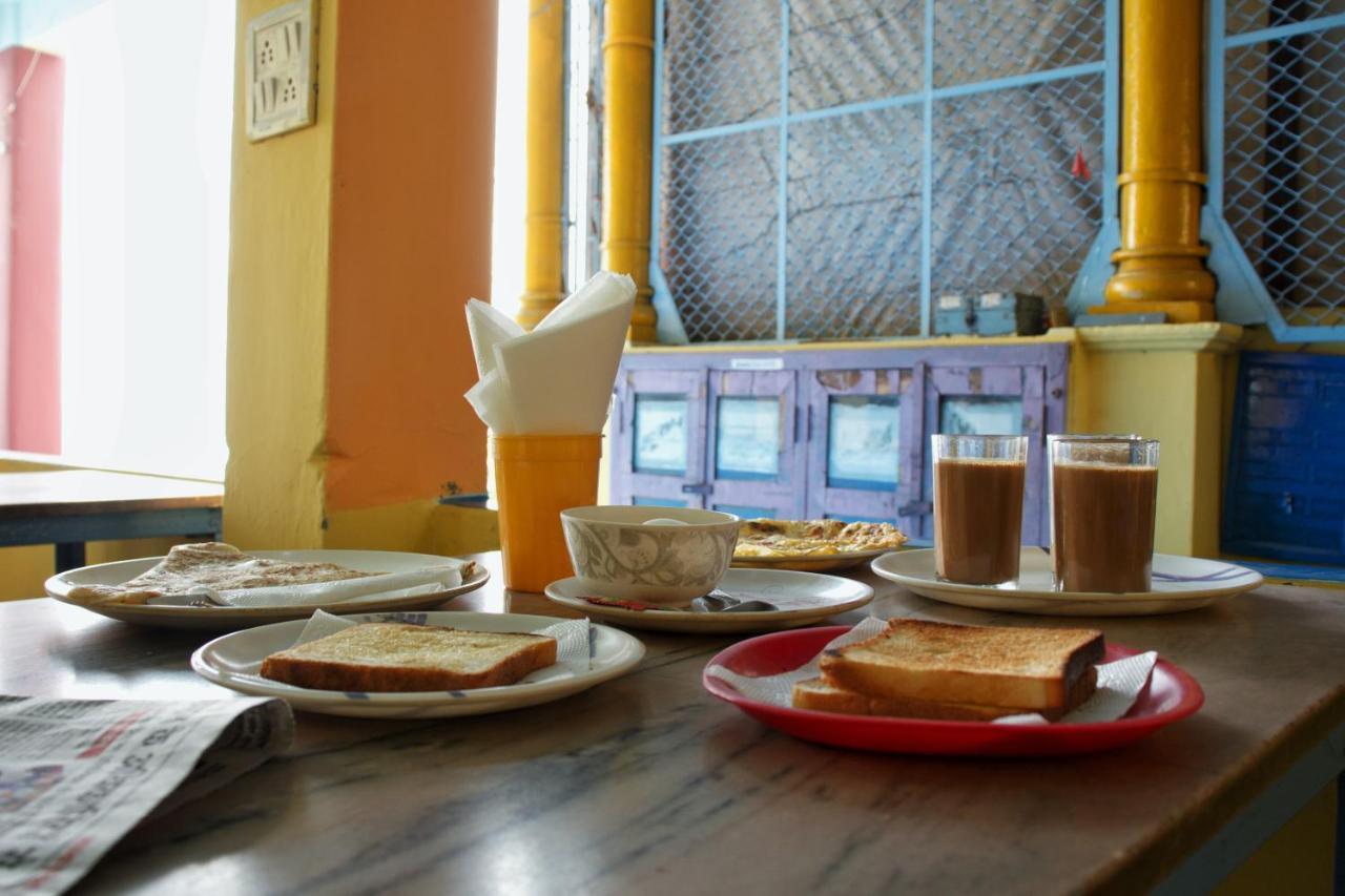 Vishnu Rest House 바라나시 외부 사진